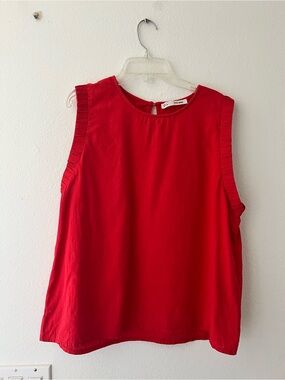 Sfera Basic Red Sleeveless Red Pleated-Trim Camisole size L